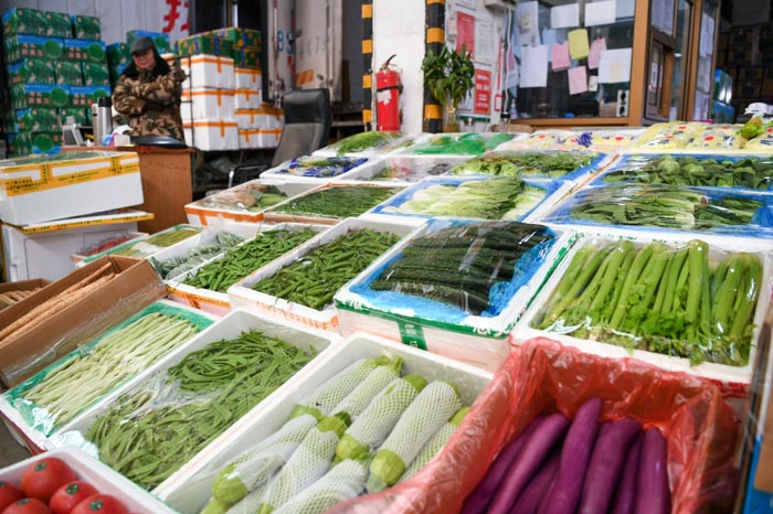 寒潮下的坚守与暖意——南京农副产品物流中心见闻